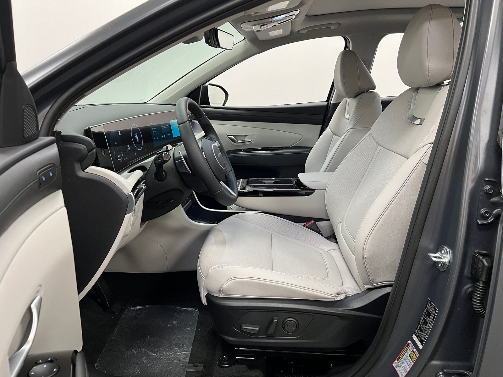 2025 Hyundai Tucson Limited photo 10