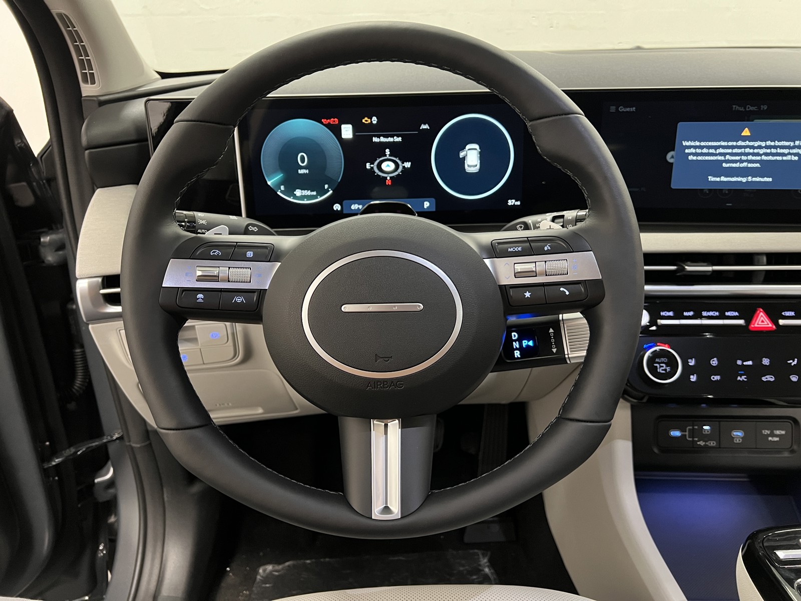 2025 Hyundai Tucson Limited photo 17