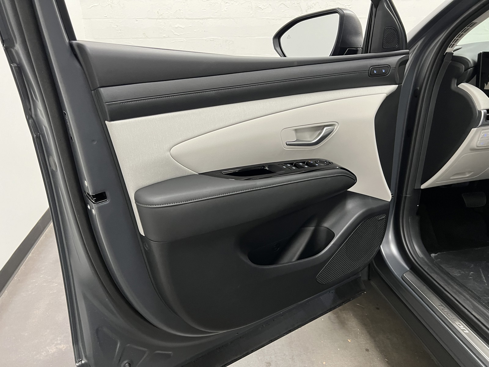 2025 Hyundai Tucson Limited photo 24