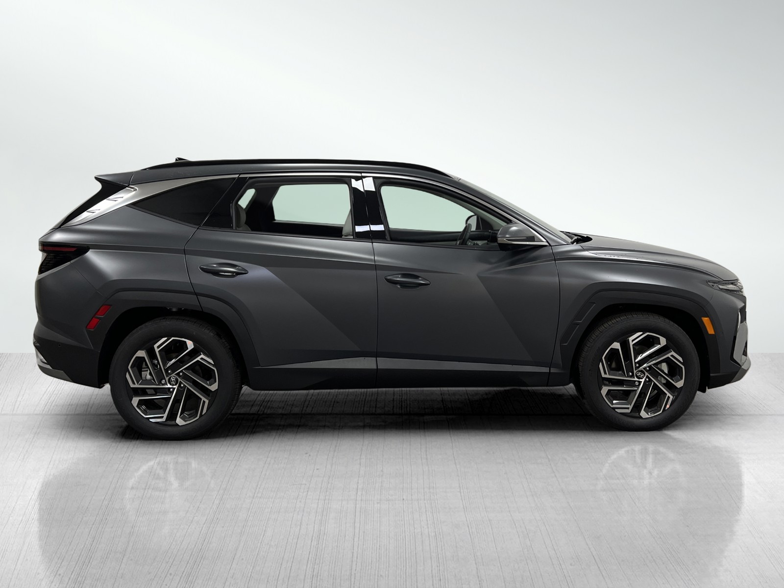 2025 Hyundai Tucson Limited photo 4