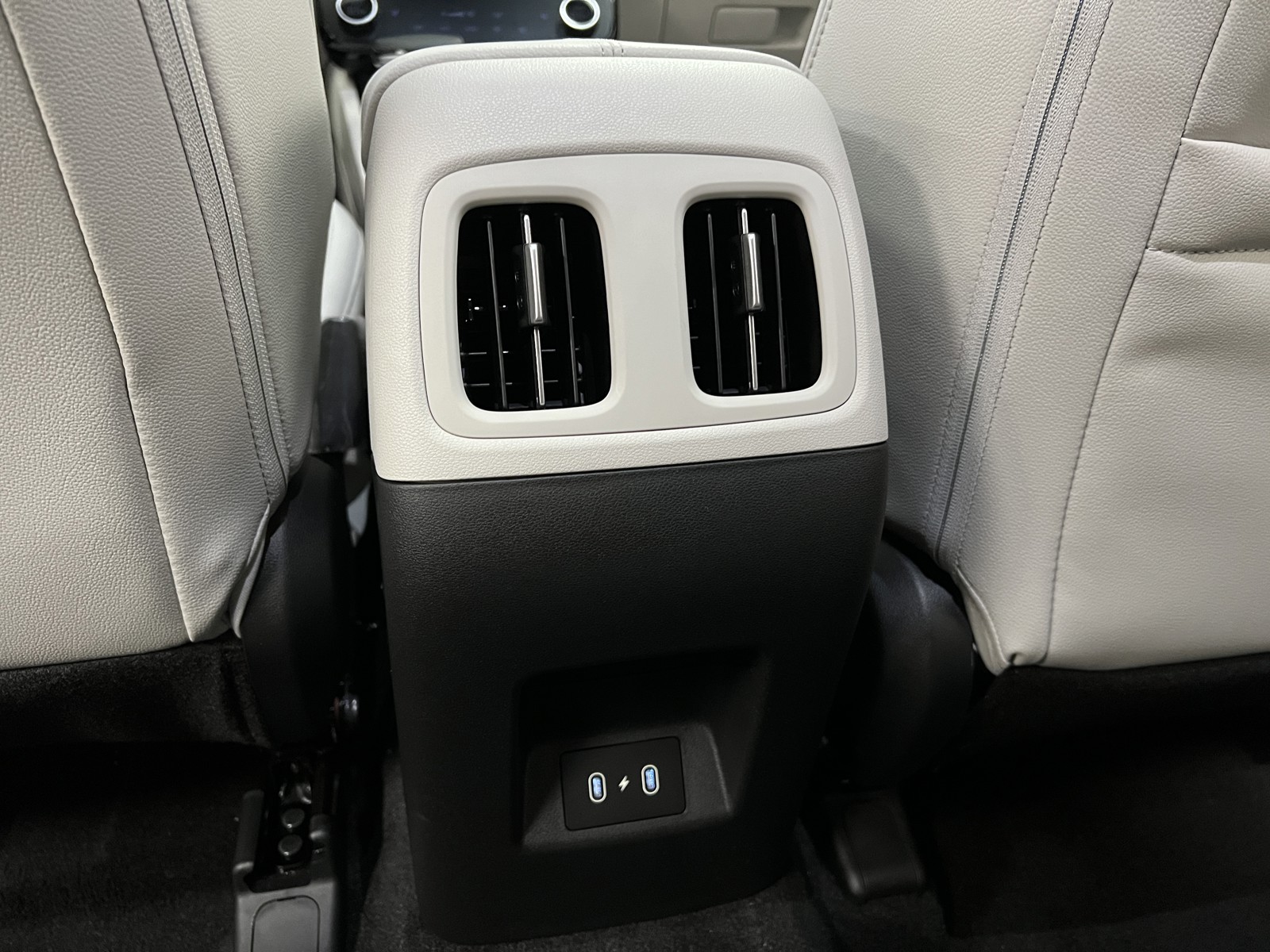 2025 Hyundai Tucson SEL Convenience photo 13