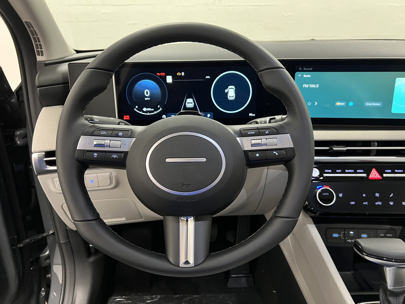 2025 Hyundai Tucson SEL Convenience photo 17