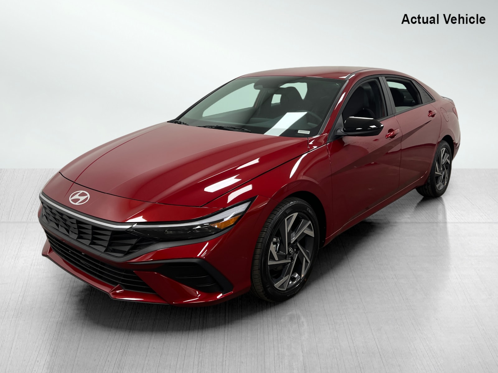 2025 Hyundai Elantra SEL Sport photo 2