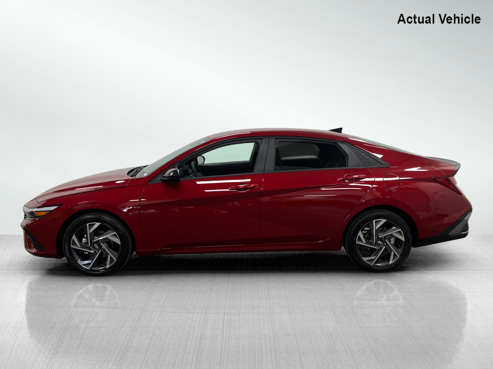 2025 Hyundai Elantra SEL Sport photo 3