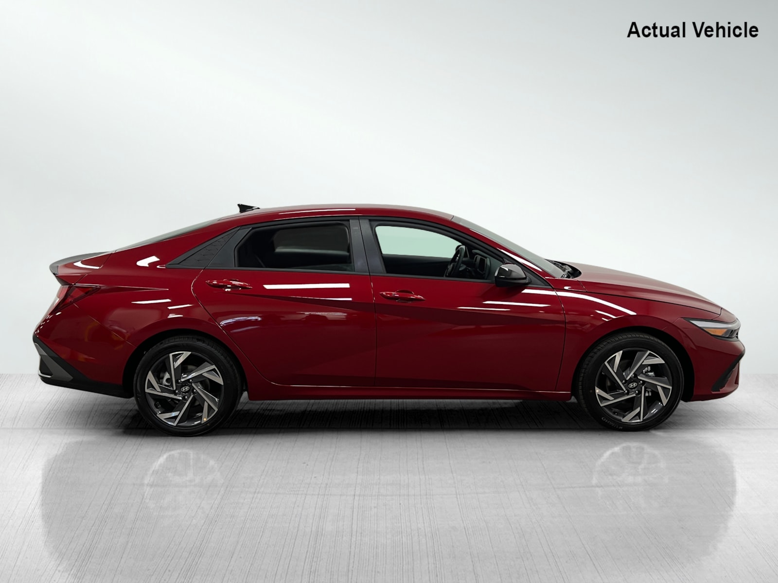 2025 Hyundai Elantra SEL Sport photo 4