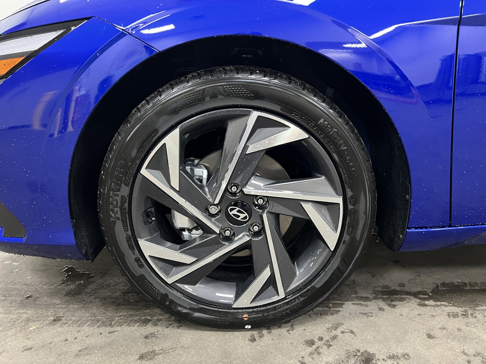 2025 Hyundai Elantra SEL Sport photo 12
