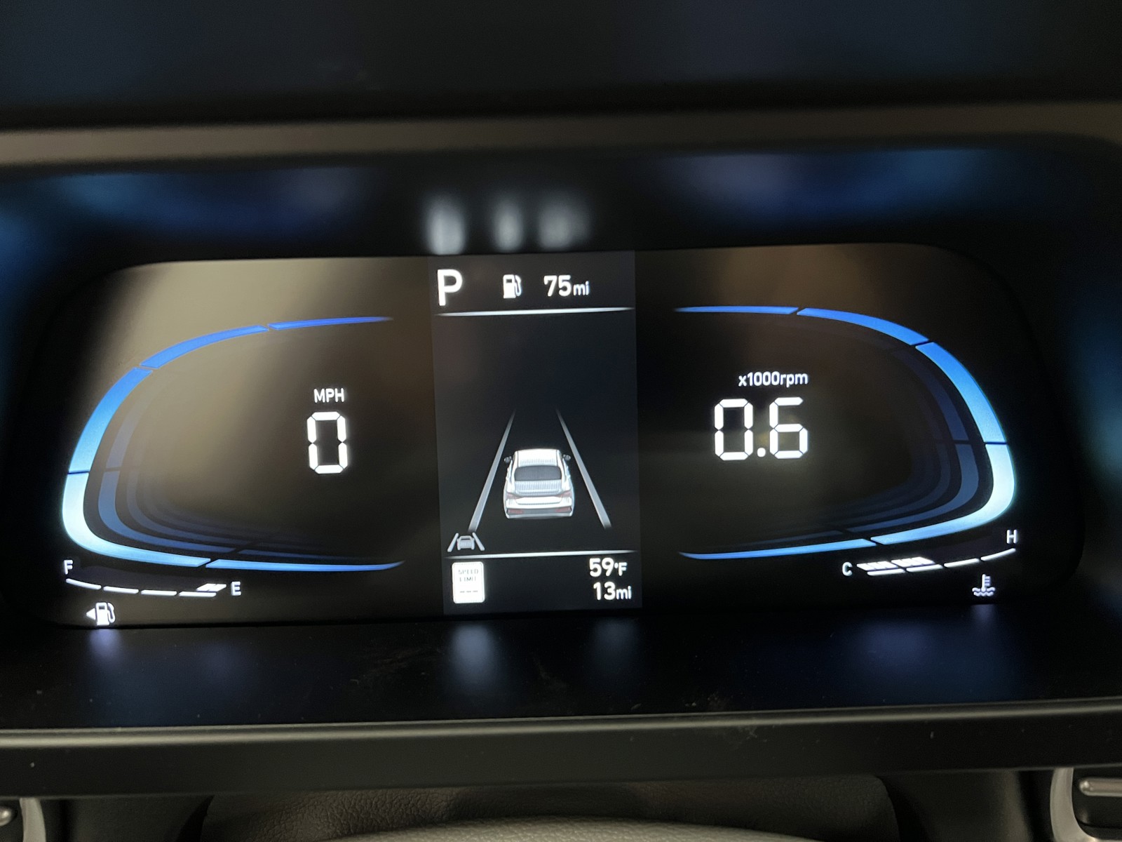 2025 Hyundai Elantra SEL Sport photo 15
