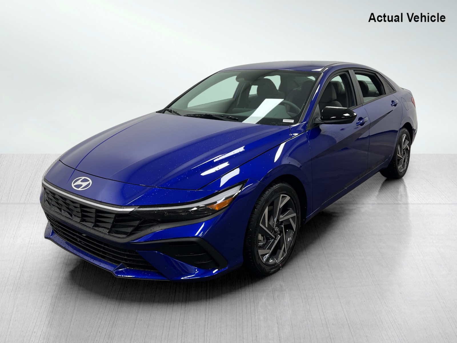 2025 Hyundai Elantra SEL Sport photo 2