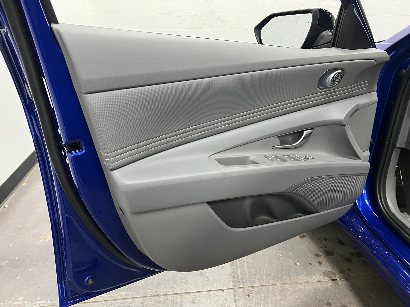 2025 Hyundai Elantra SEL Sport photo 20