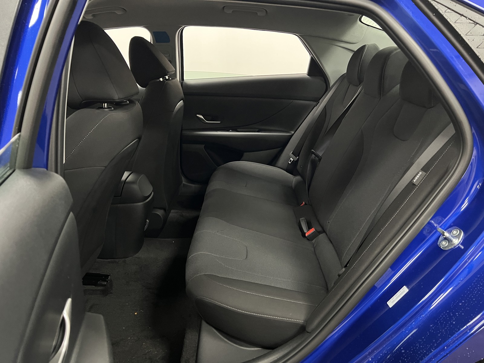 2025 Hyundai Elantra SE photo 11