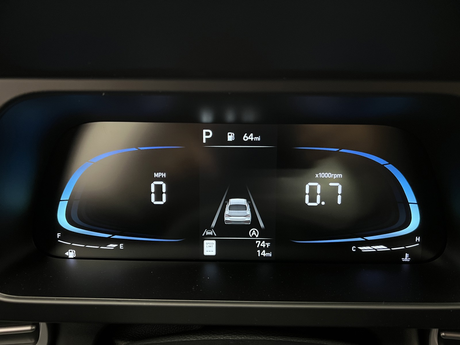 2025 Hyundai Elantra SE photo 14