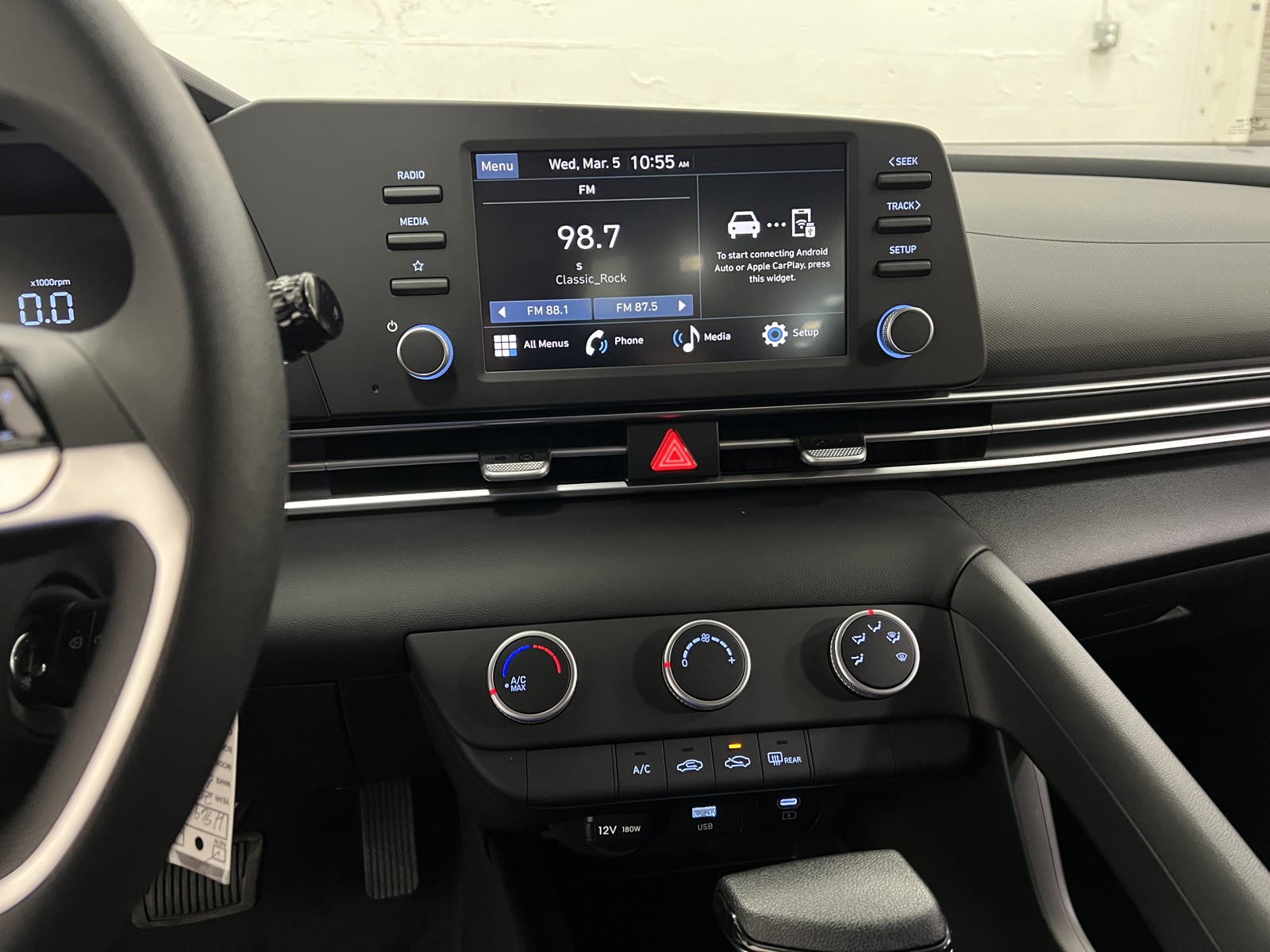 2025 Hyundai Elantra SE photo 16
