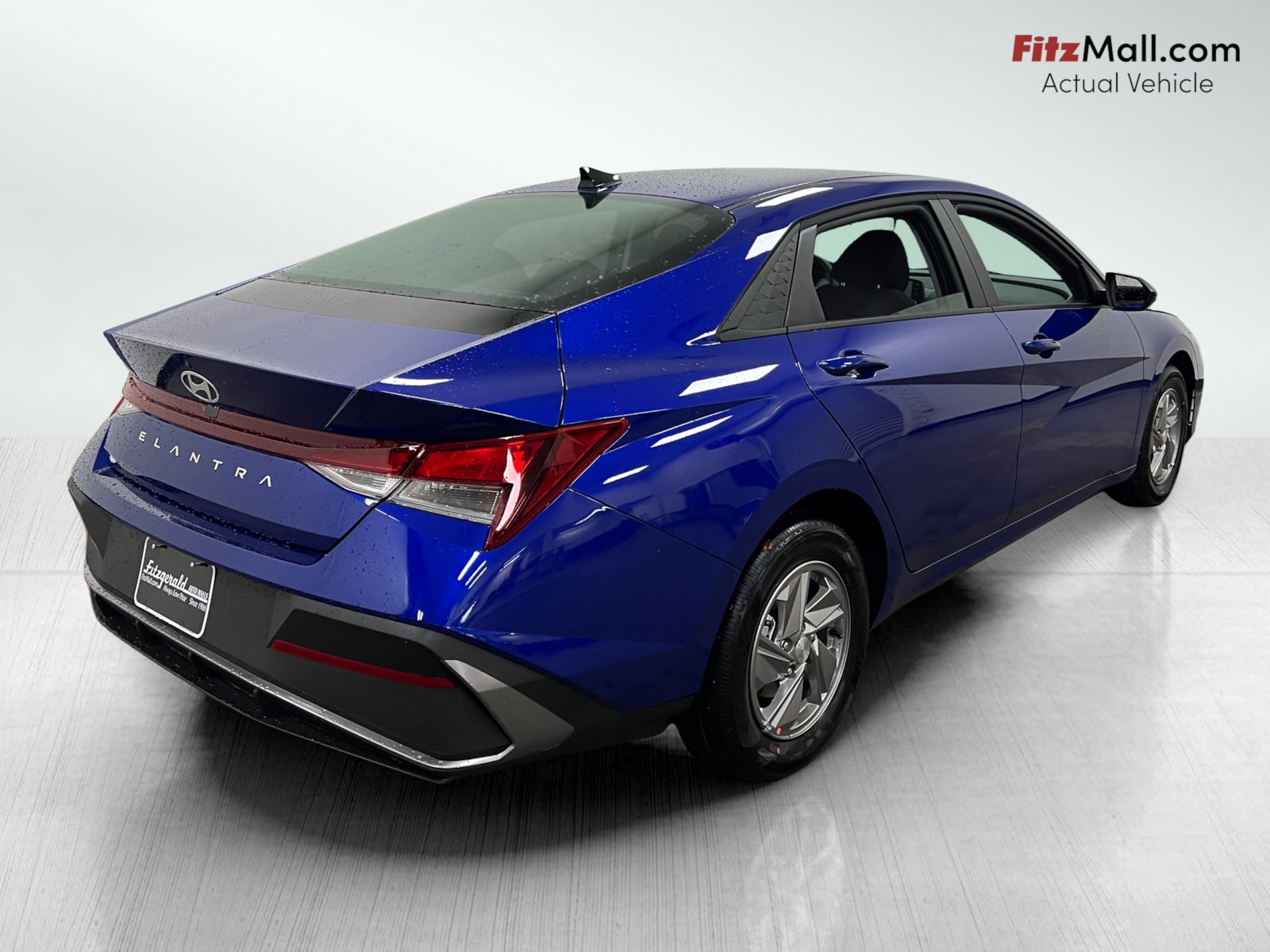 2025 Hyundai Elantra SE photo 7