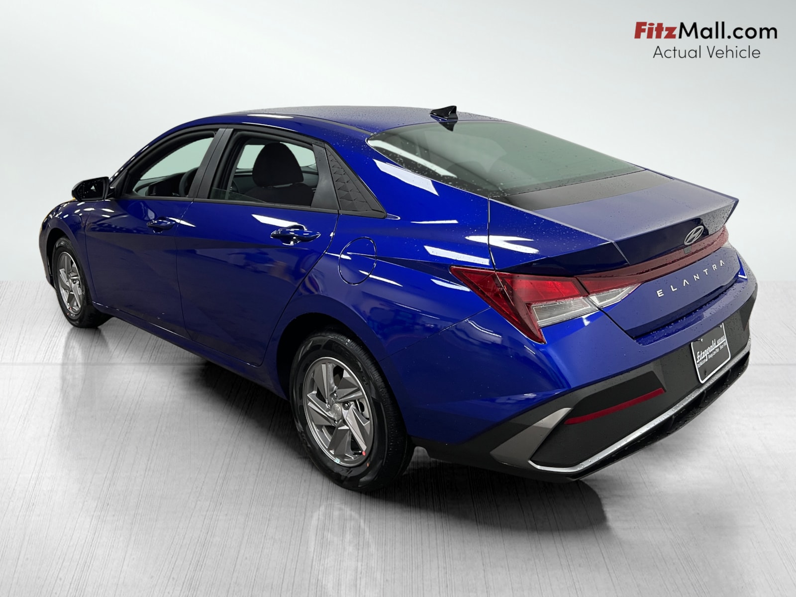 2025 Hyundai Elantra SE photo 8