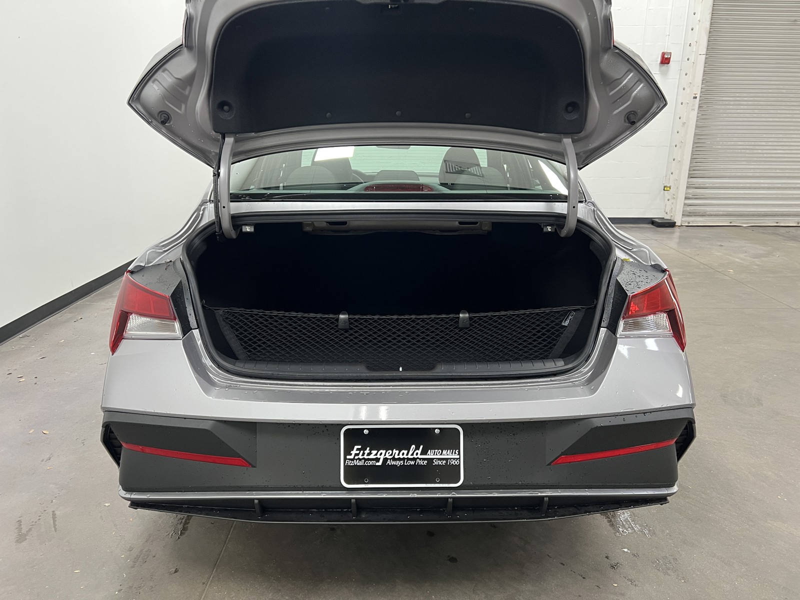 2025 Hyundai Elantra SE photo 13