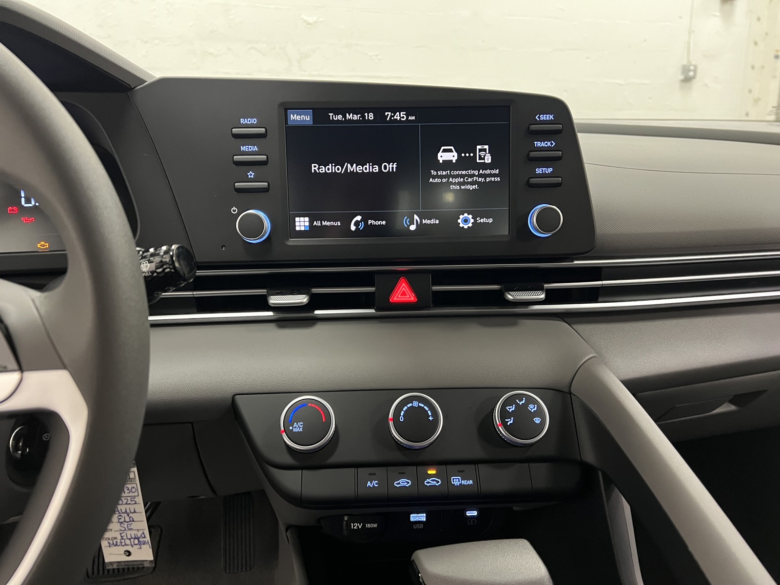 2025 Hyundai Elantra SE photo 17