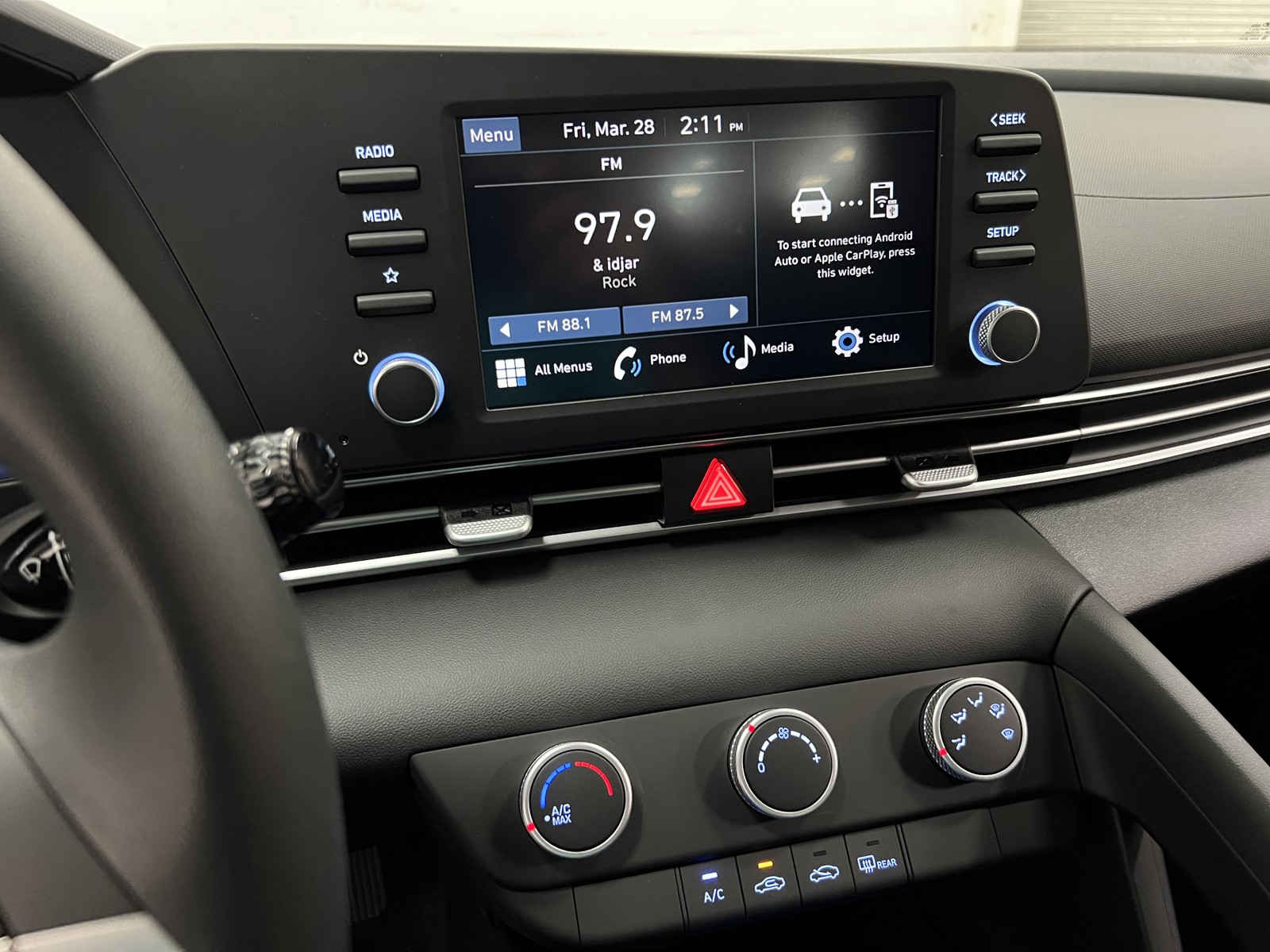 2025 Hyundai Elantra SE photo 17