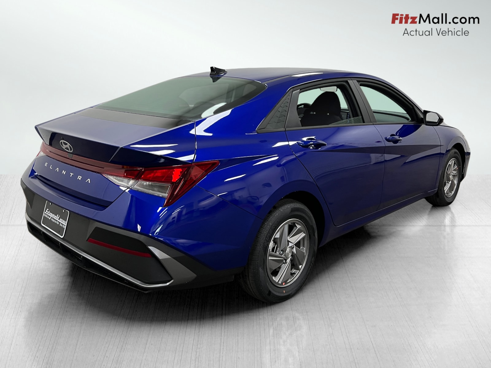 2025 Hyundai Elantra SE photo 7