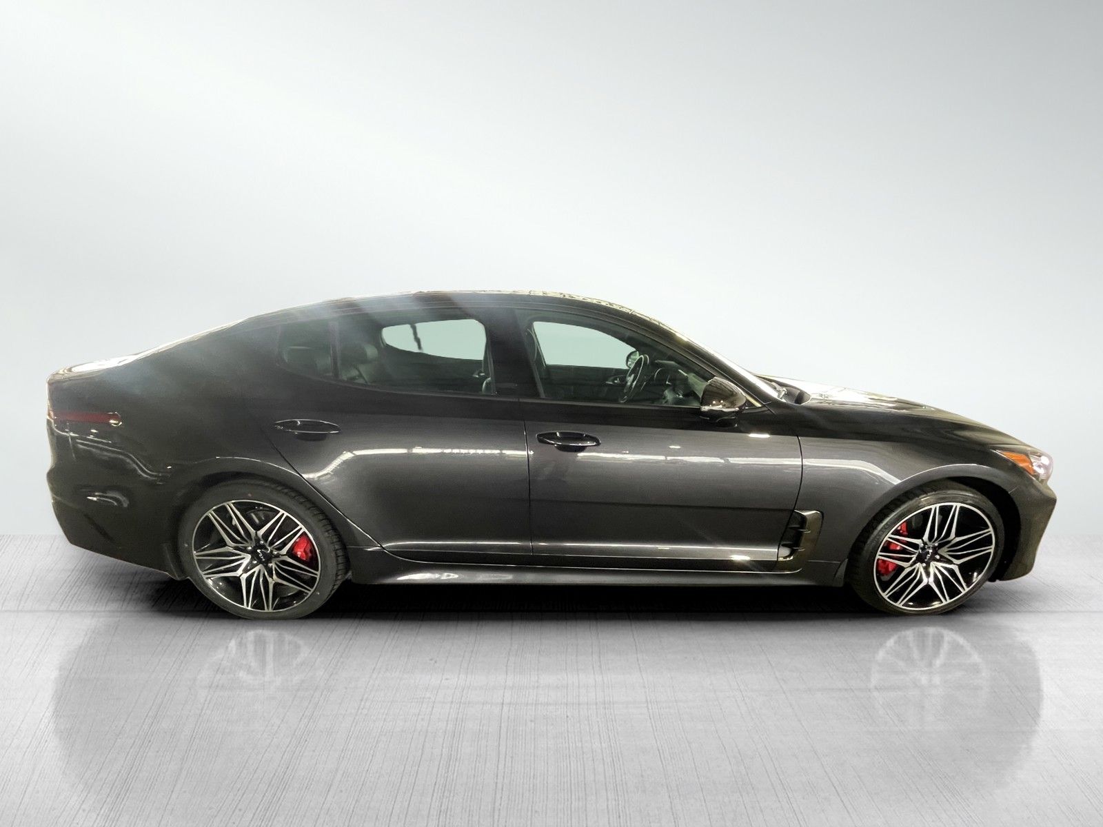 2023 Kia Stinger GT2 photo 4
