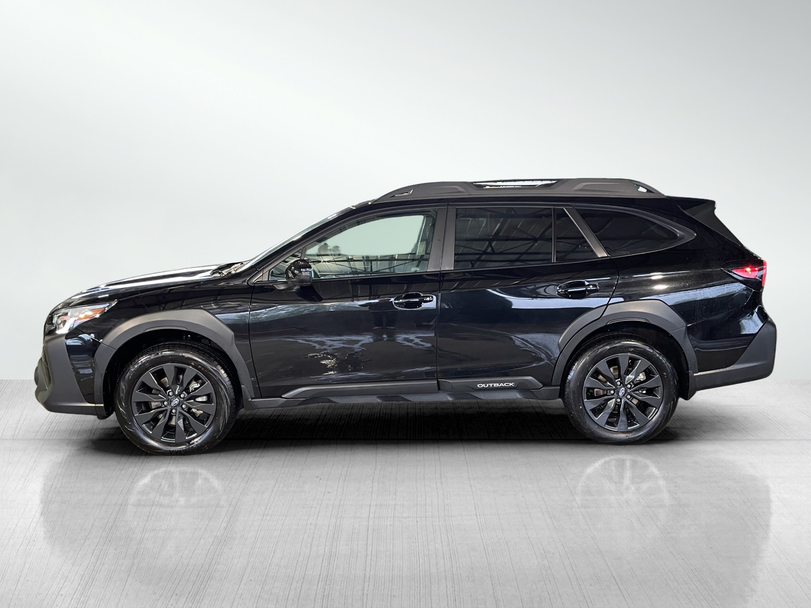 2024 Subaru Outback Onyx Edition photo 3