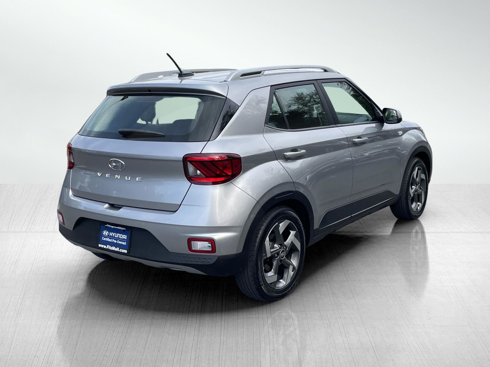 2023 Hyundai Venue SEL photo 5