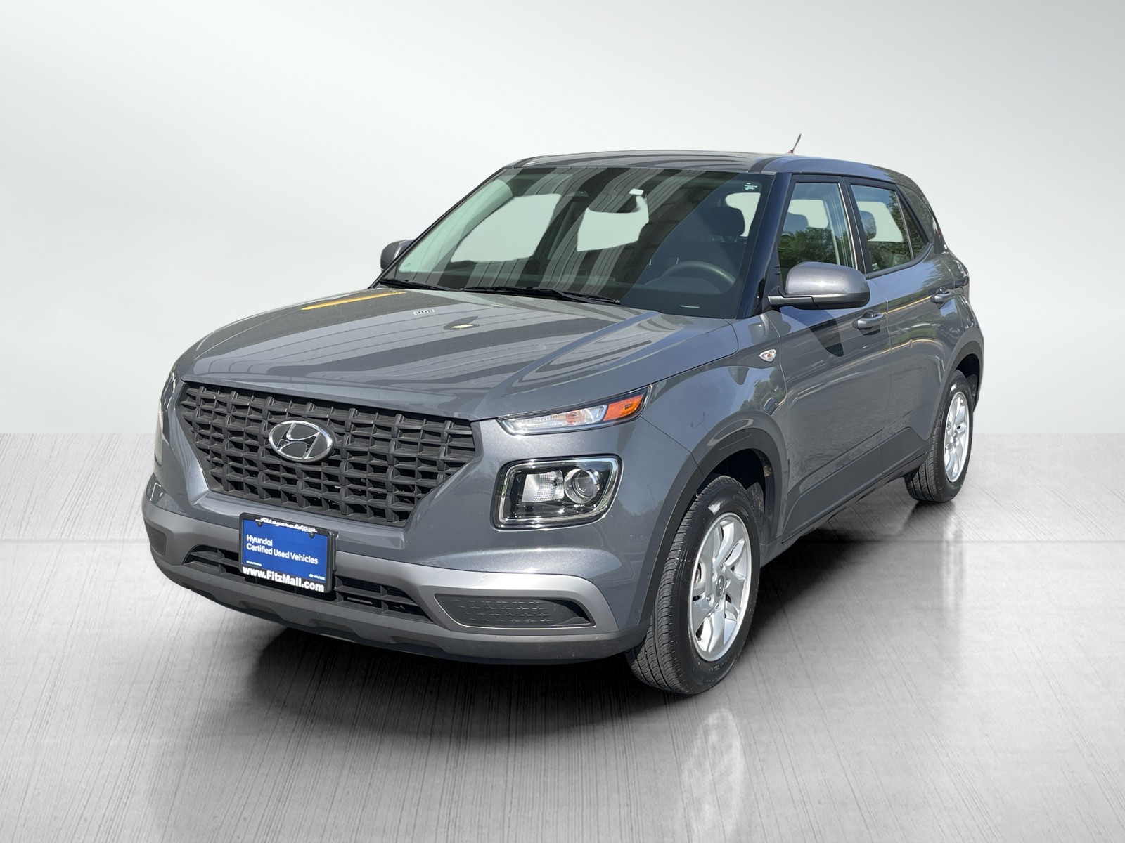 2024 Hyundai Venue SE photo 2