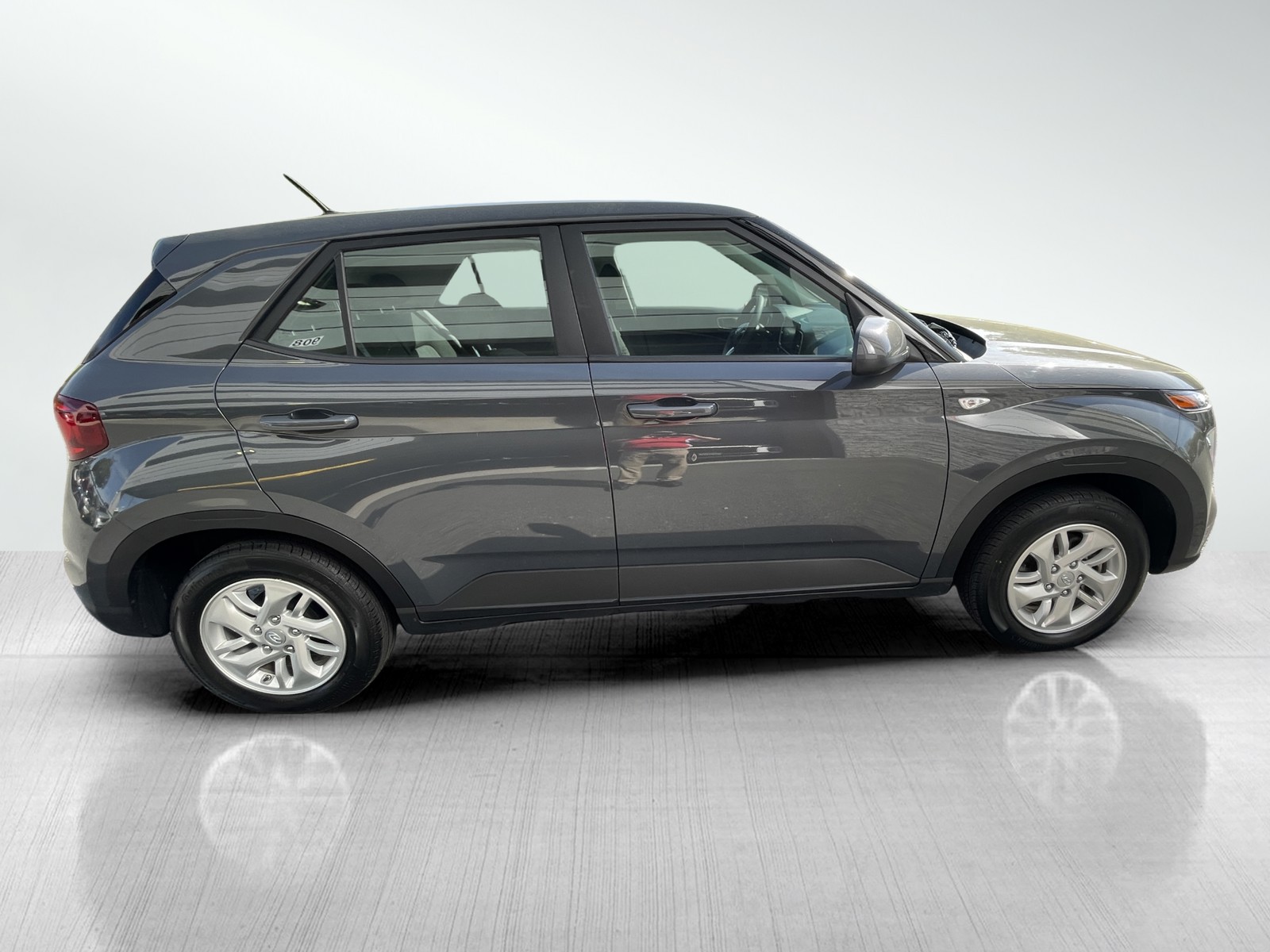 2024 Hyundai Venue SE photo 4