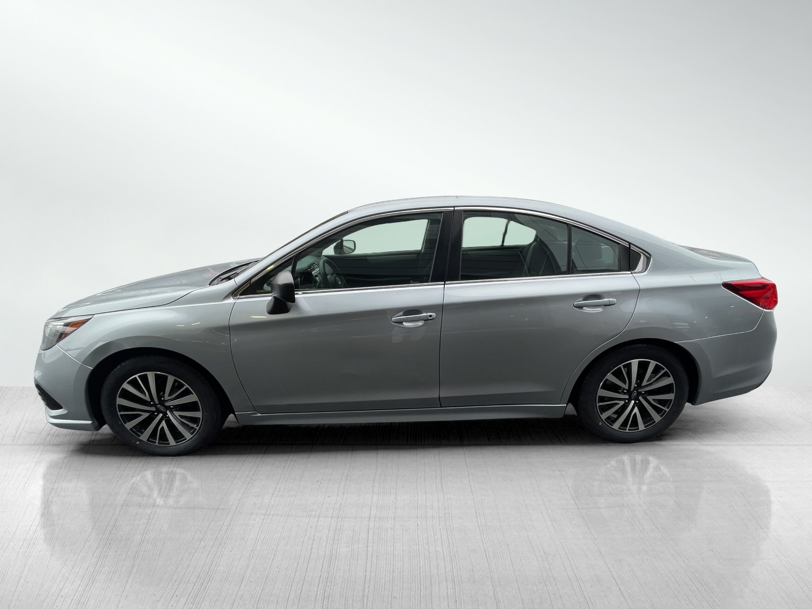 2019 Subaru Legacy 2.5i photo 3