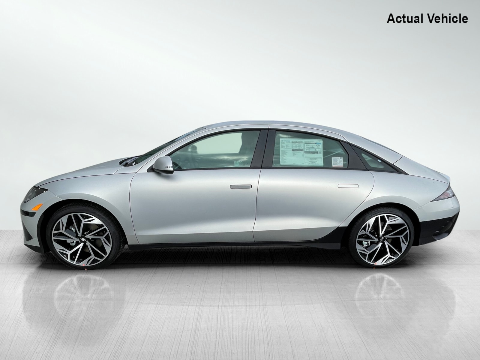 2025 Hyundai Ioniq 6 SEL photo 3