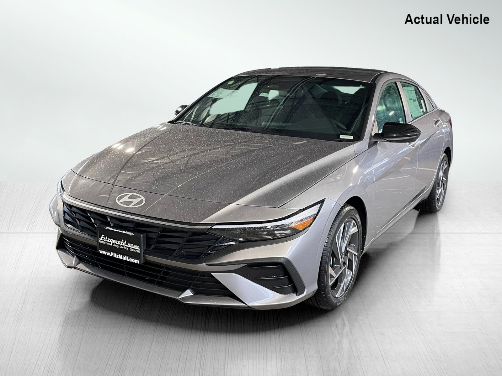 2025 Hyundai Elantra SEL Sport photo 2