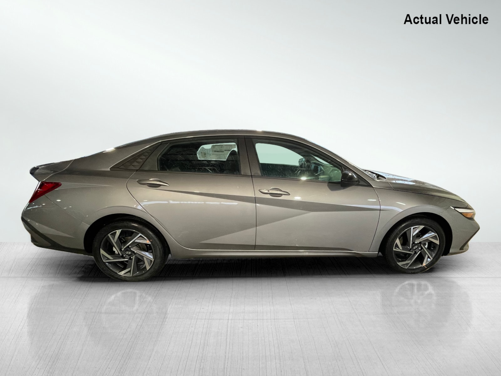 2025 Hyundai Elantra SEL Sport photo 4