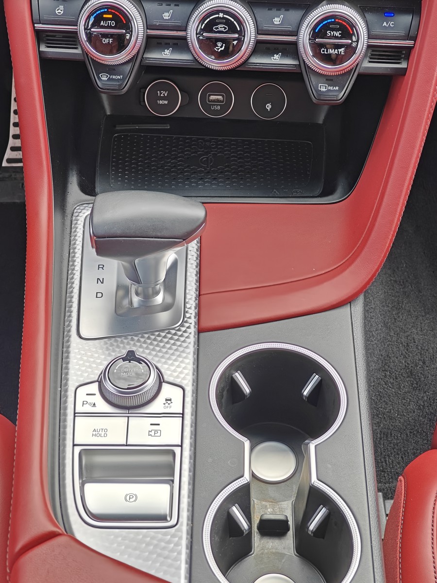 2023 Genesis G70 3.3T photo 16