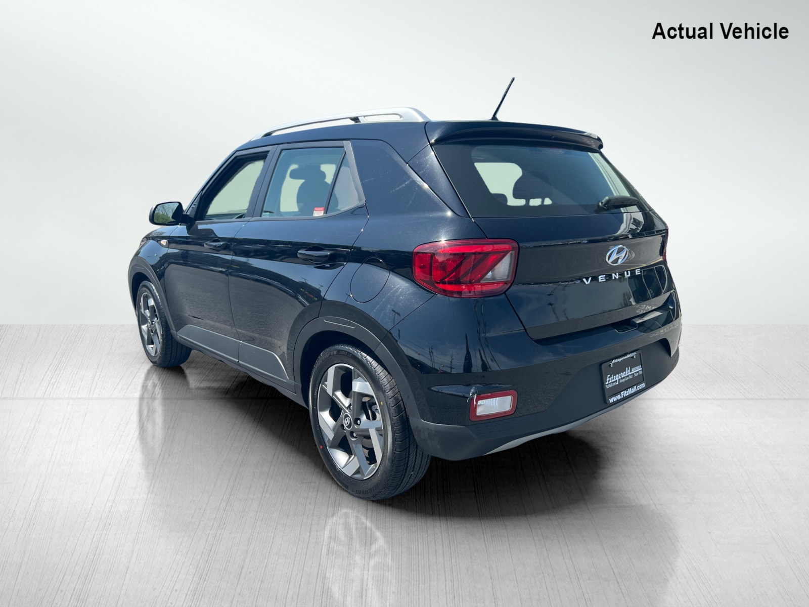 2023 Hyundai Venue SEL photo 3