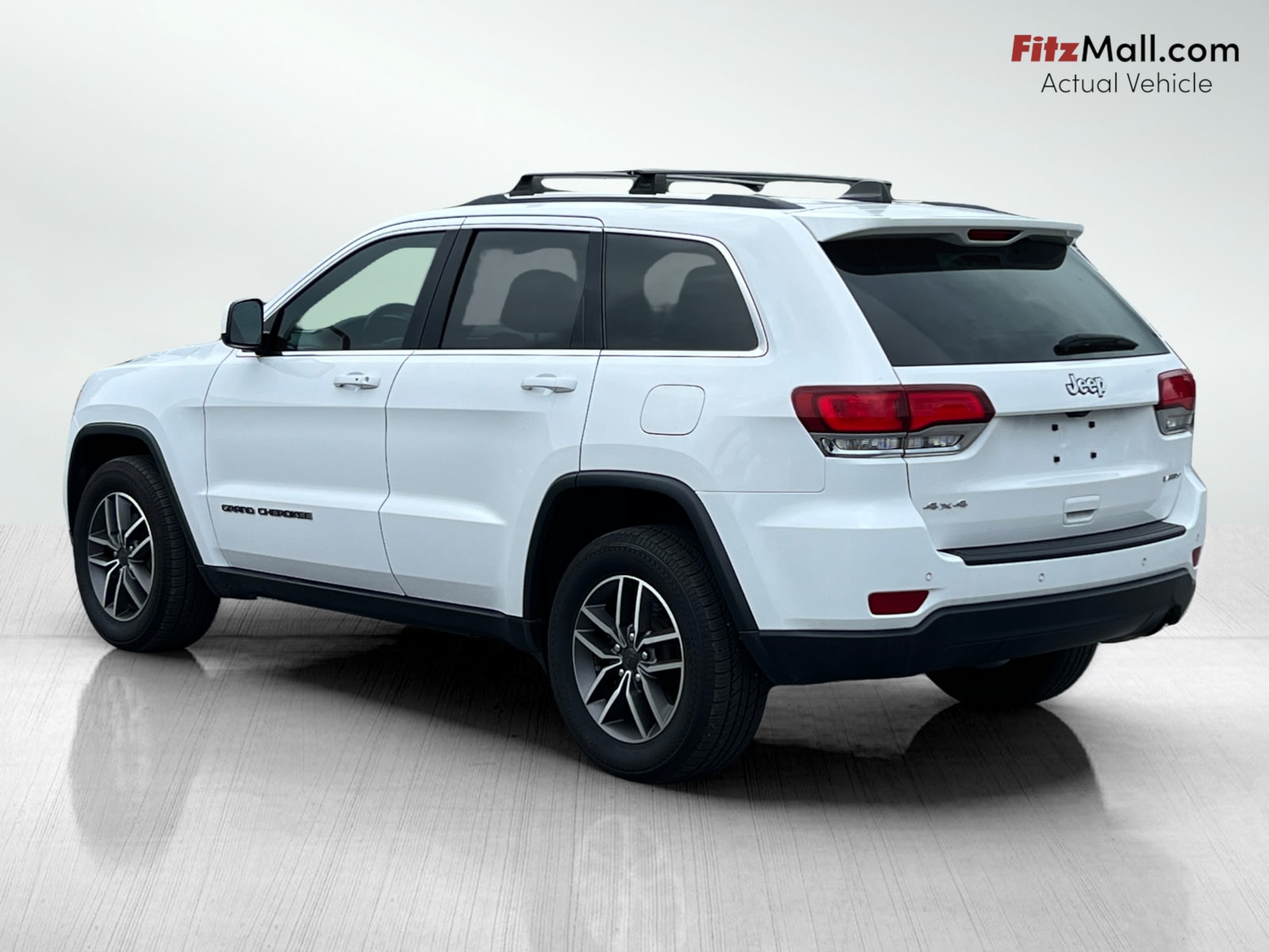 2020 Jeep Grand Cherokee Laredo E photo 2