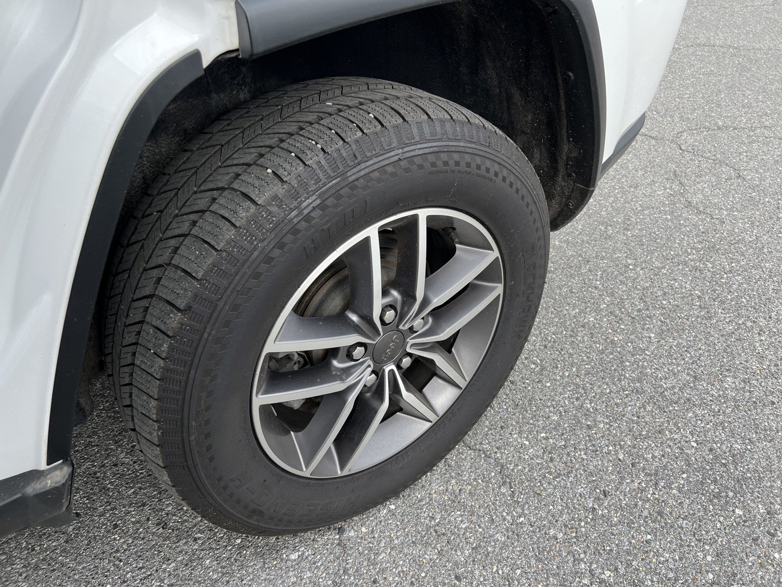 2020 Jeep Grand Cherokee Laredo E photo 20