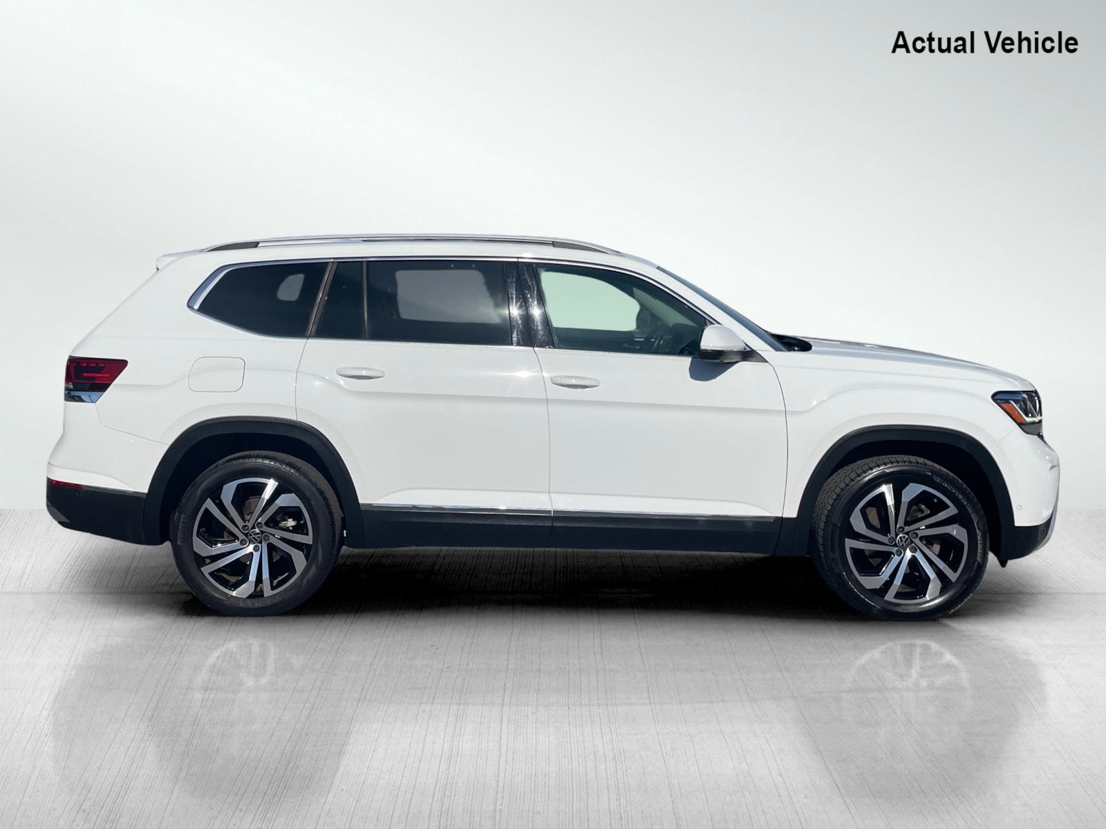 2021 Volkswagen Atlas SEL Premium photo 2