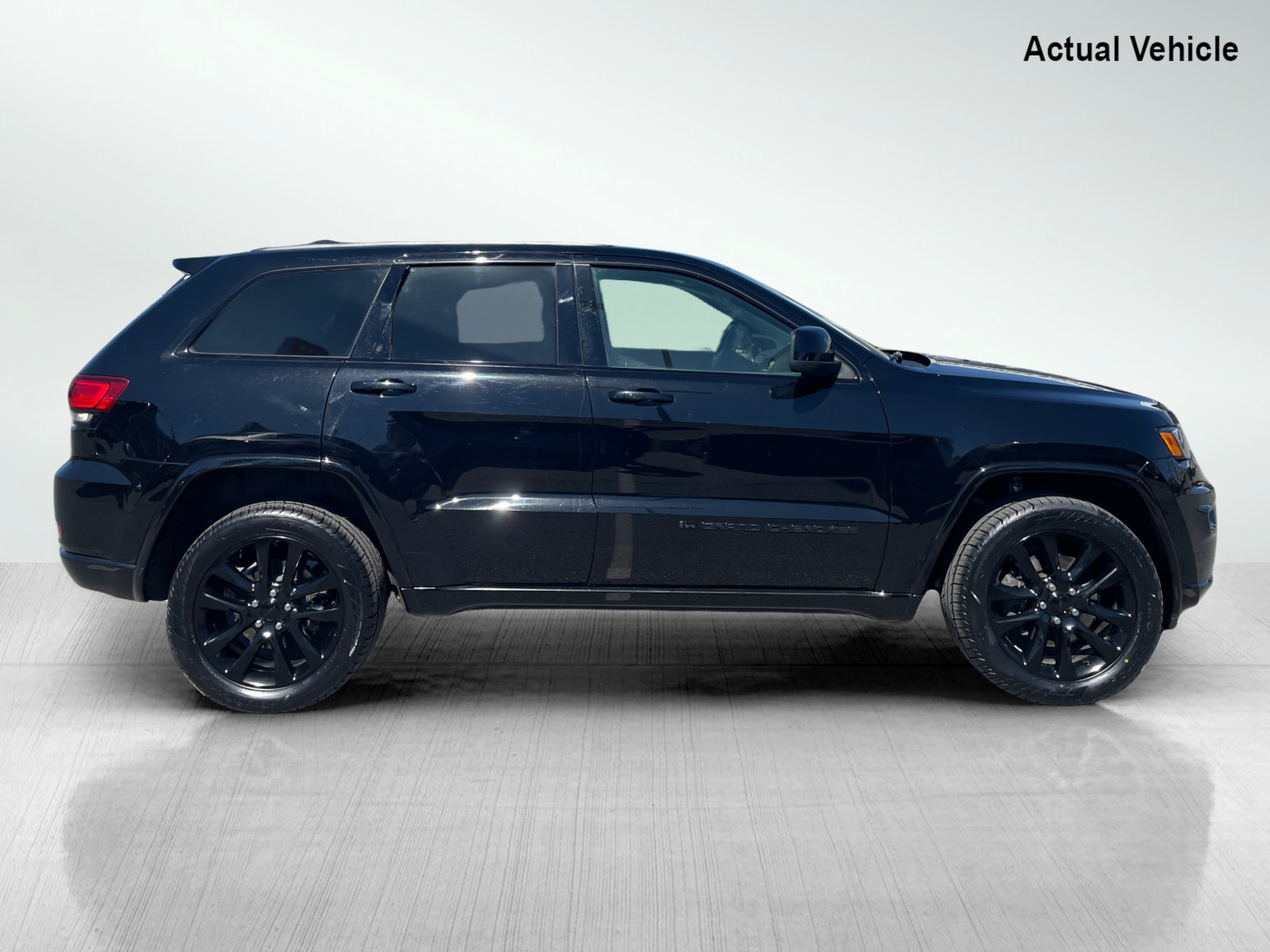 2022 Jeep Cherokee Laredo X photo 2