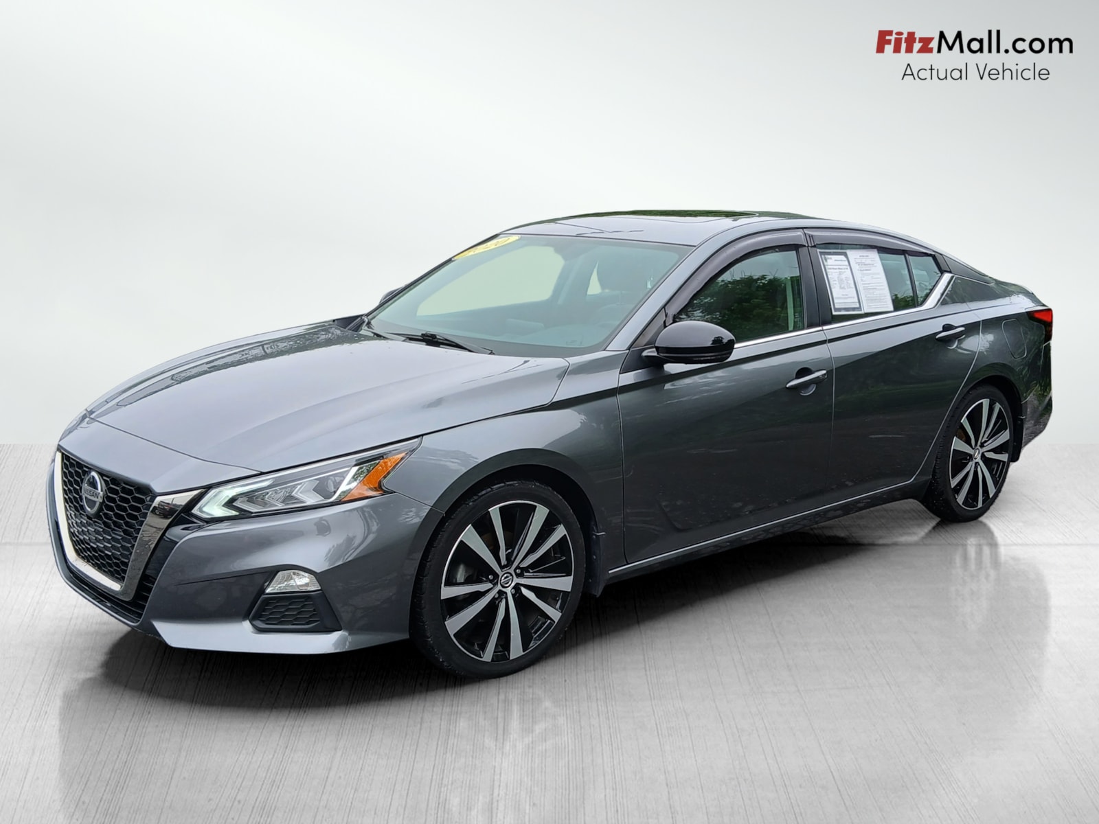 2020 Nissan Altima SR photo 3