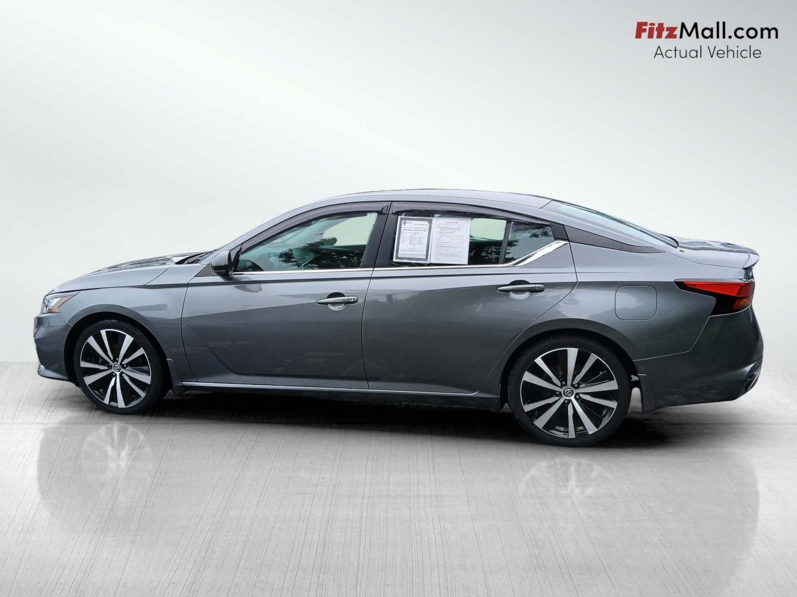 2020 Nissan Altima SR photo 4
