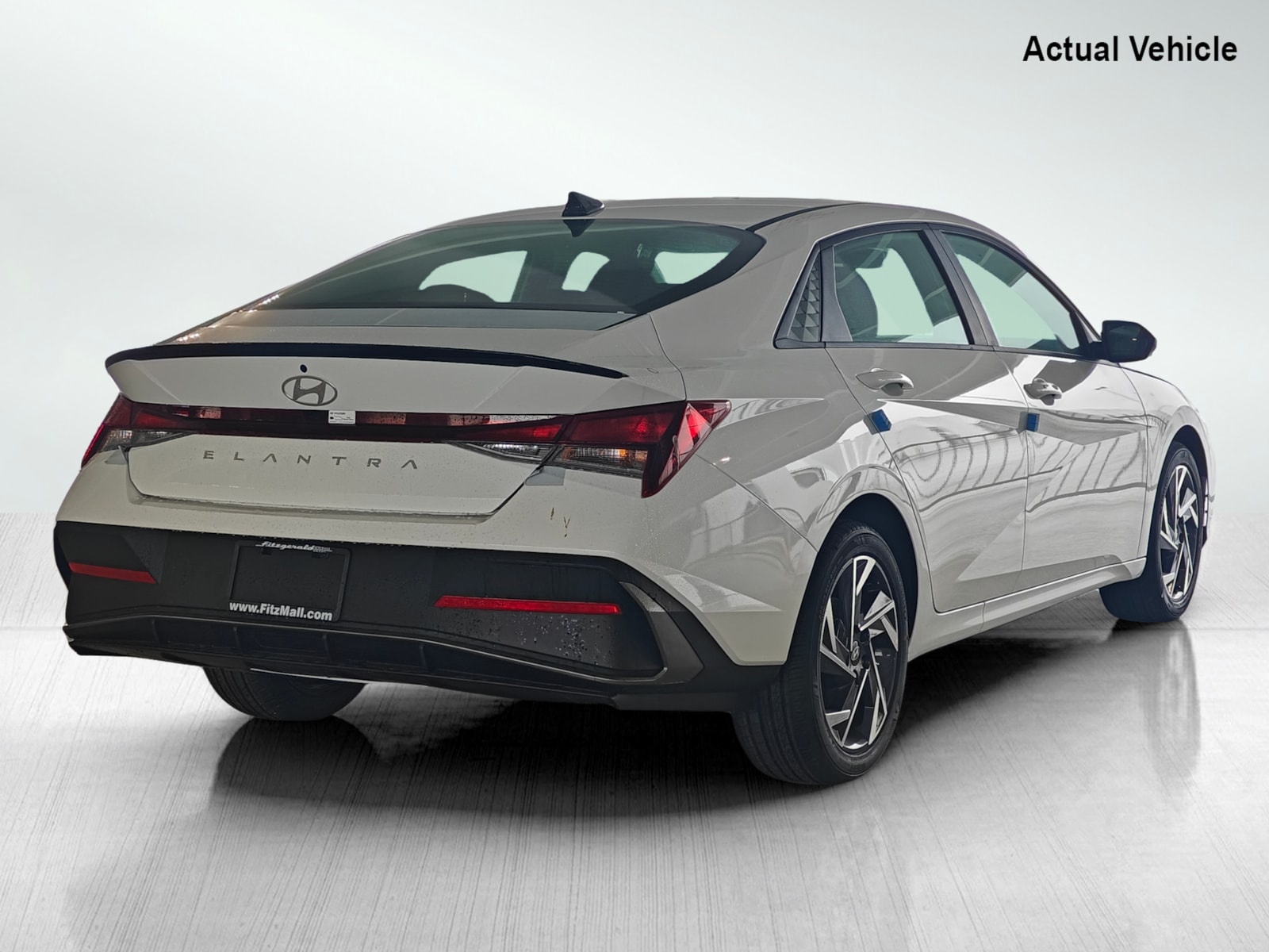 2025 Hyundai Elantra SEL Sport photo 4