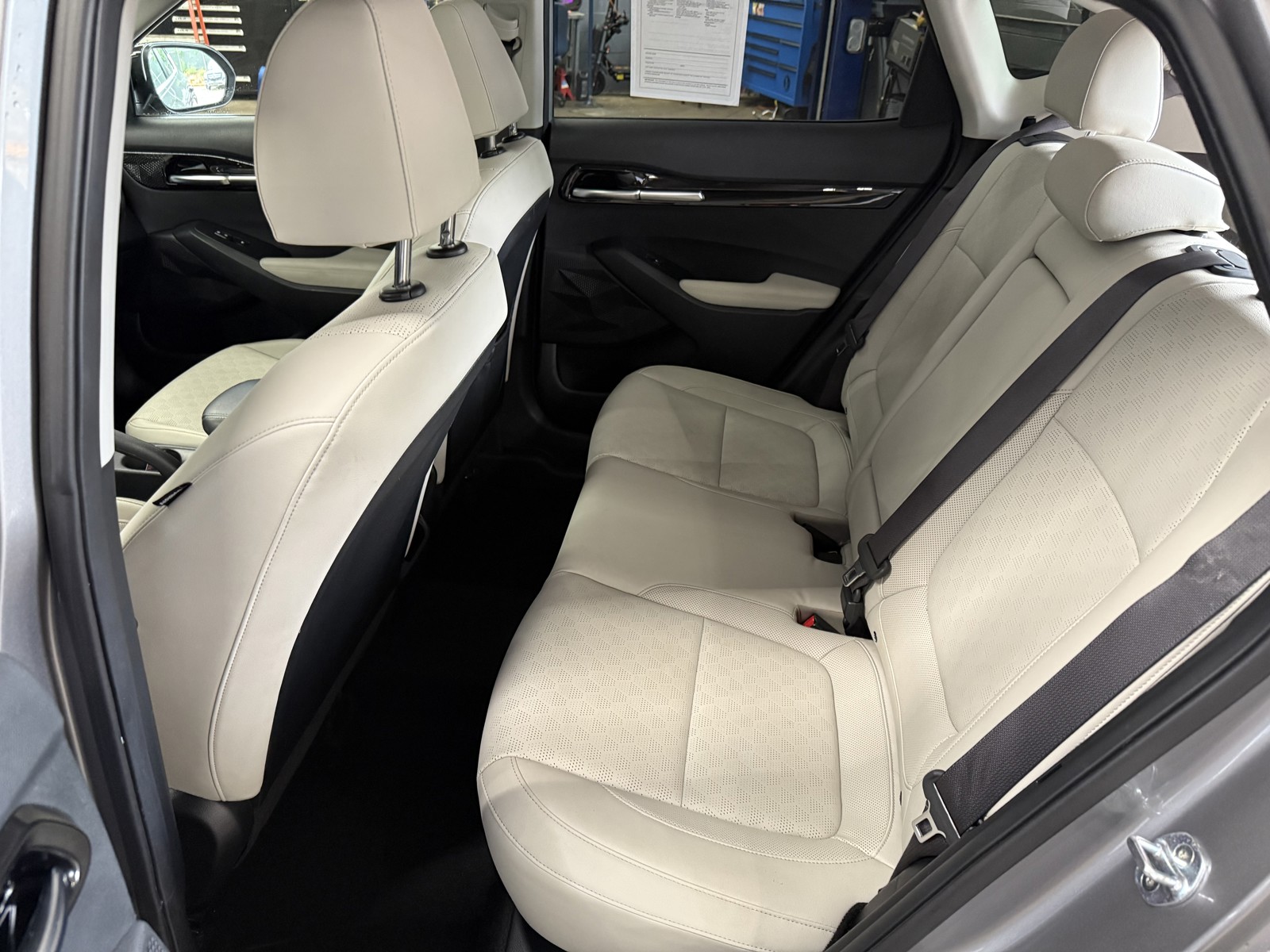 2022 Kia Seltos EX photo 11