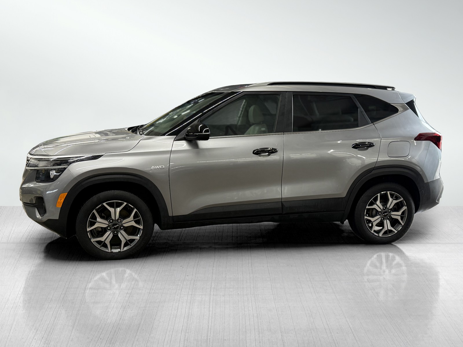 2022 Kia Seltos EX photo 3