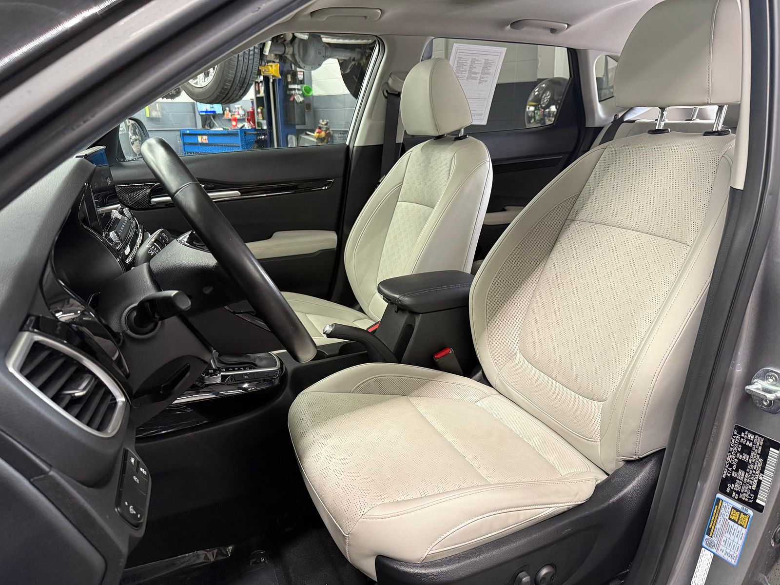 2022 Kia Seltos EX photo 9