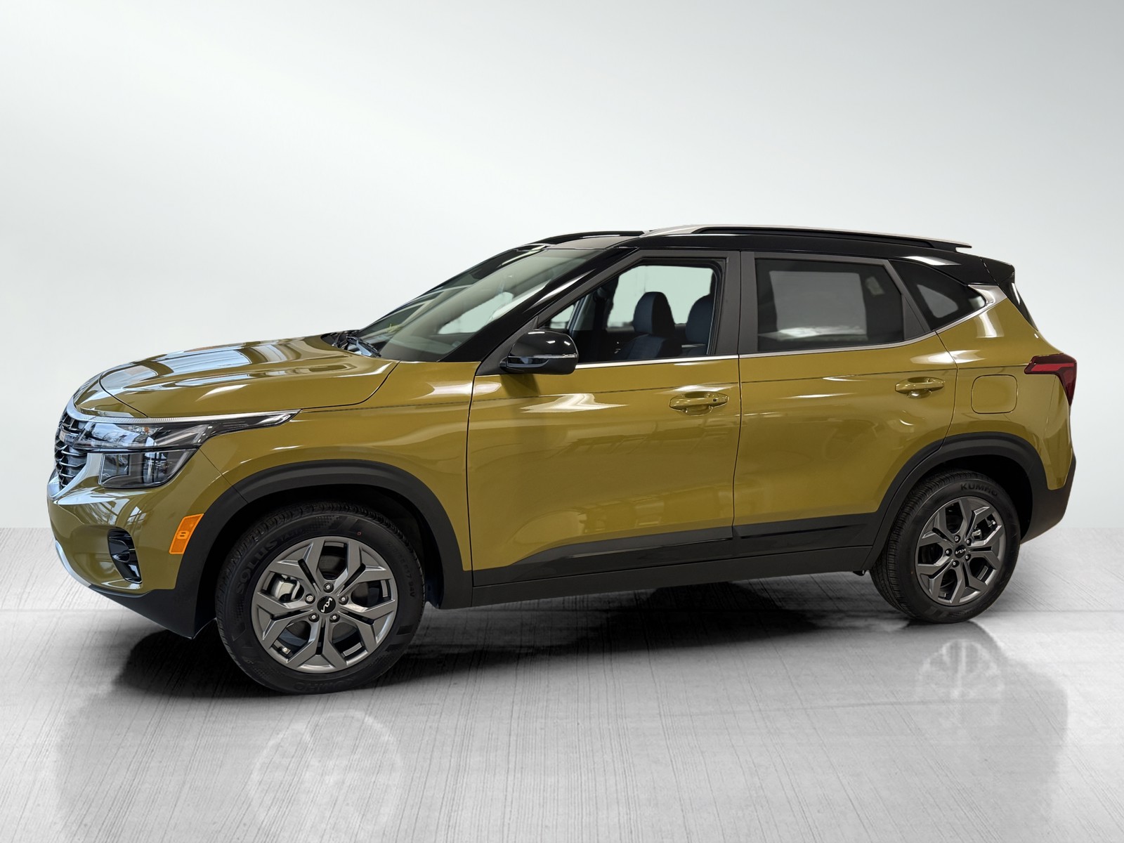 2024 Kia Seltos S photo 3
