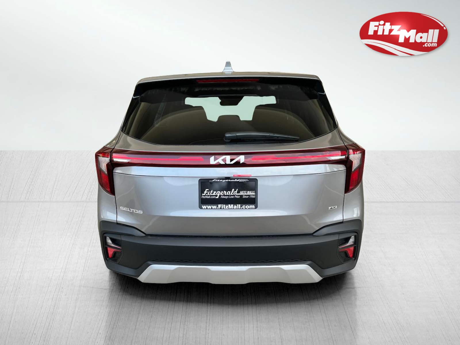 2025 Kia Seltos LX photo 4