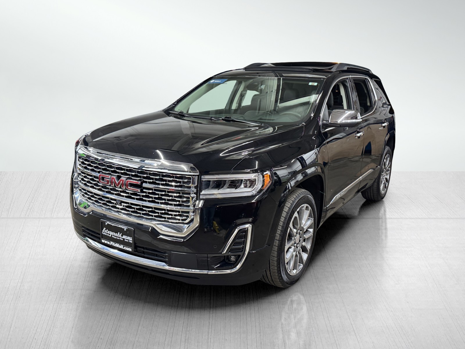 2023 Gmc Acadia Denali photo 2