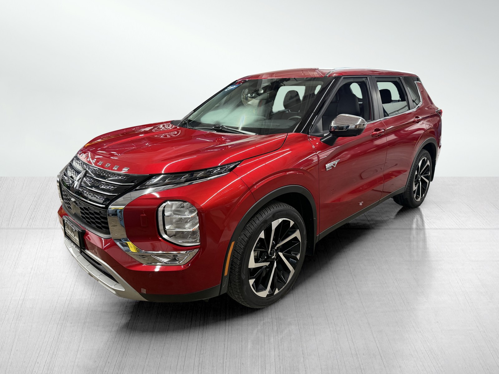2023 Mitsubishi Outlander PHEV SE photo 2
