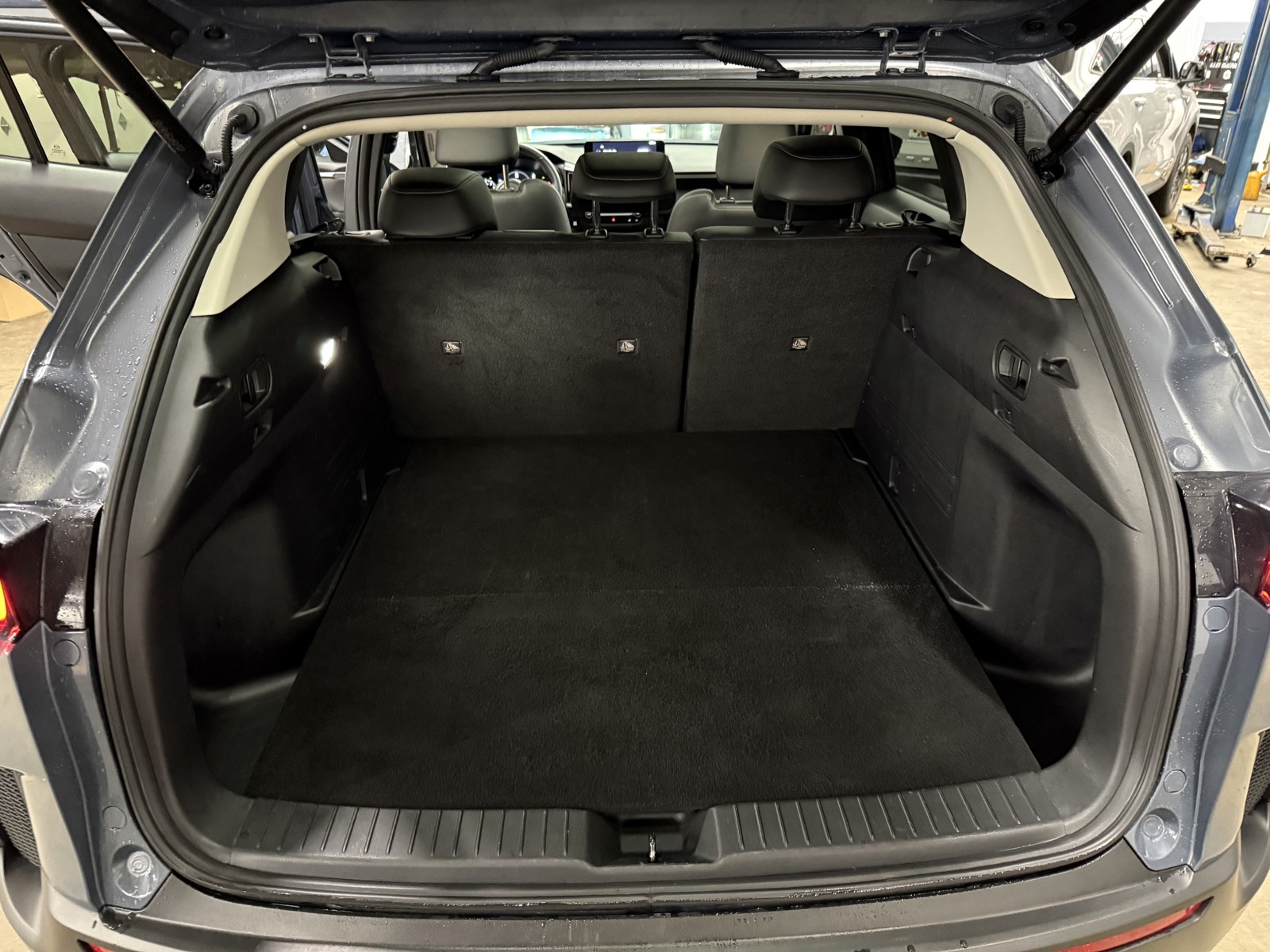 2023 Mazda CX-50 2.5 Preferred Plus photo 11