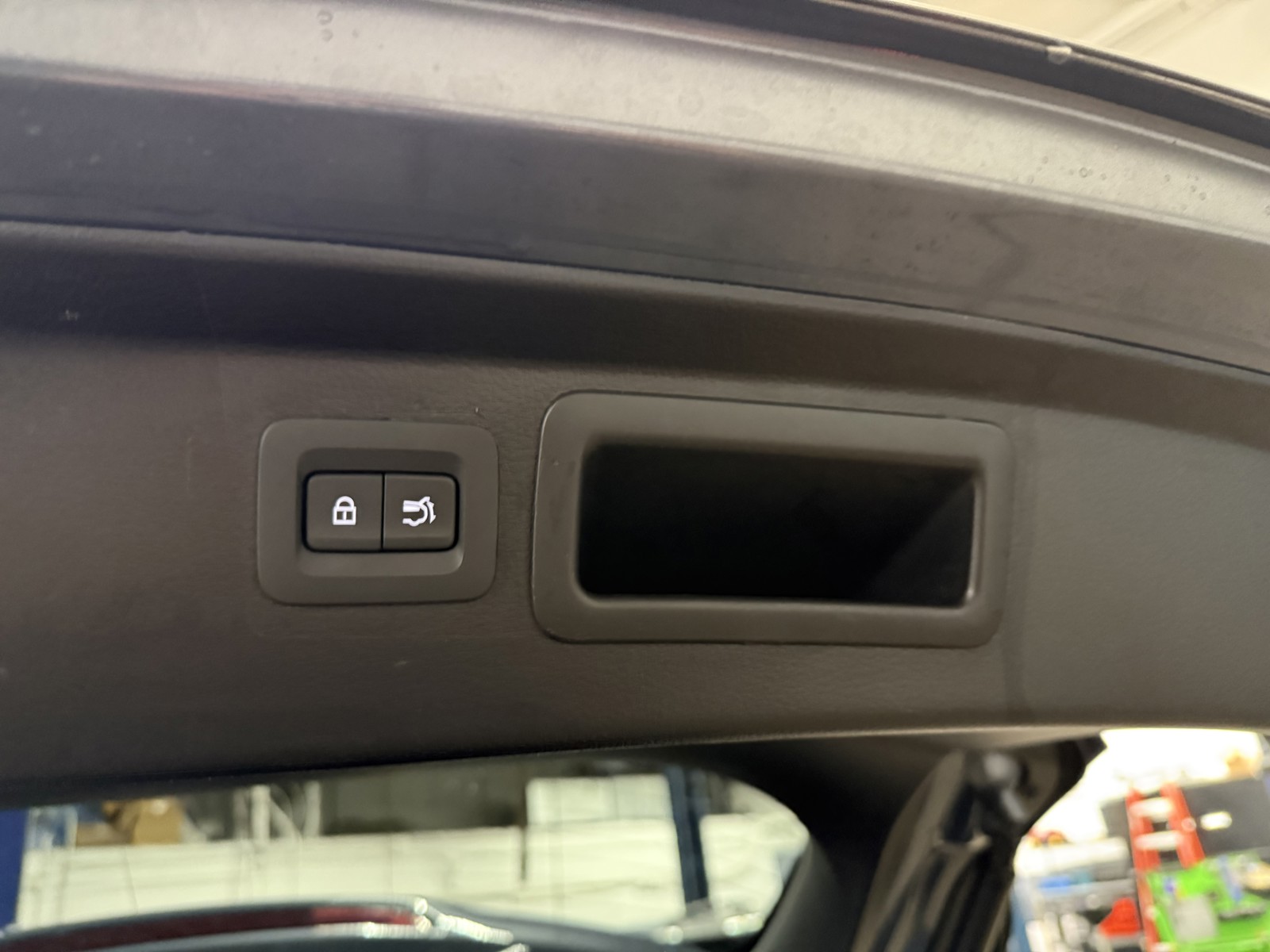 2023 Mazda CX-50 2.5 Preferred Plus photo 12
