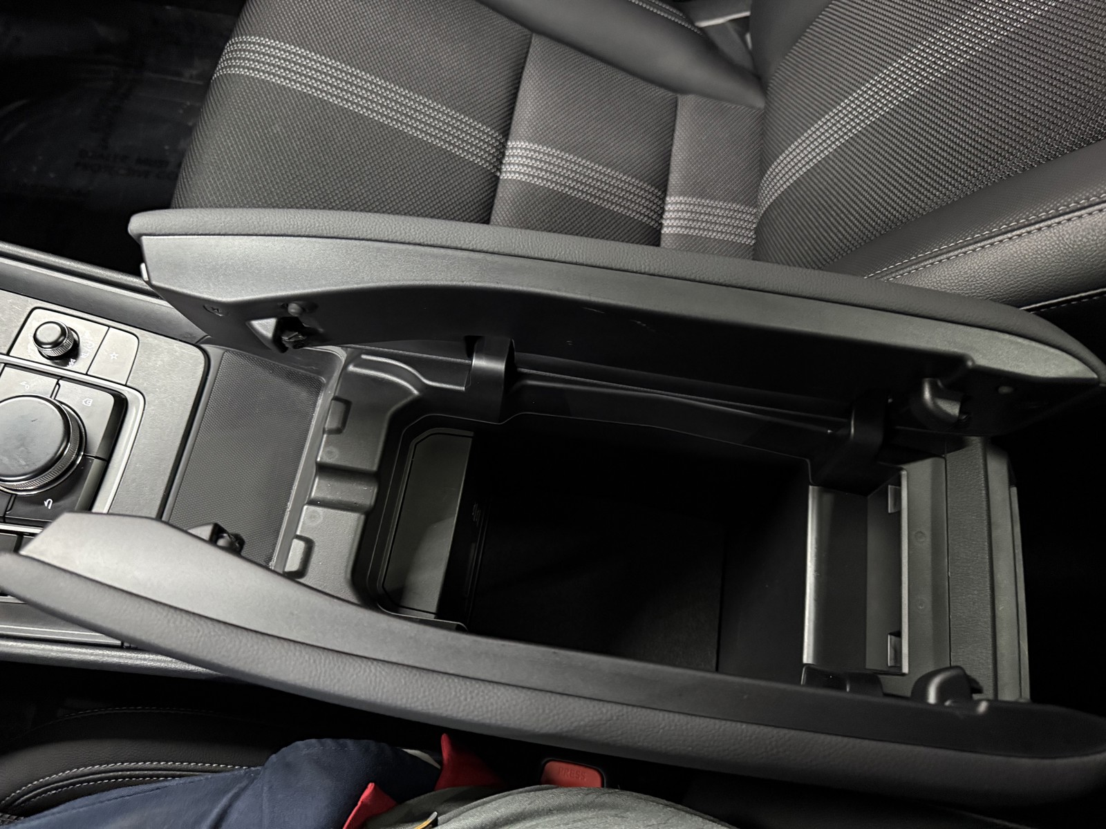 2023 Mazda CX-50 2.5 Preferred Plus photo 23